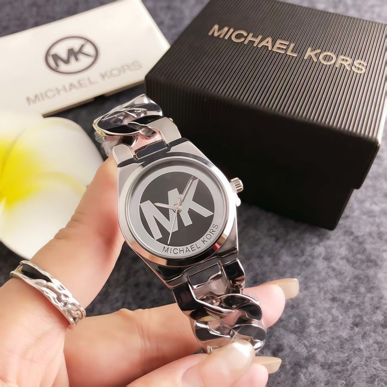 Michael Kors Fashion Women's W - Luxury Bags Michael Kors 评论和价格