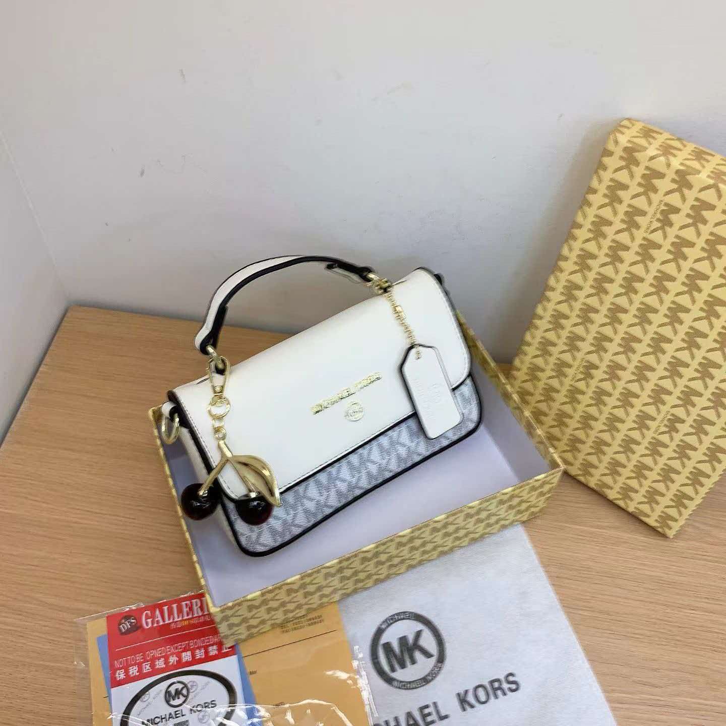 Brand new Michael Kors women's - Luxury Bags Michael Kors 评论和价格